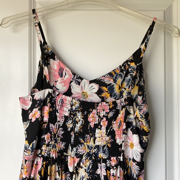 🛍️ DONATED Gap | Soft Floral Dress A-line flowy black adjustable straps - Picture 6 of 10